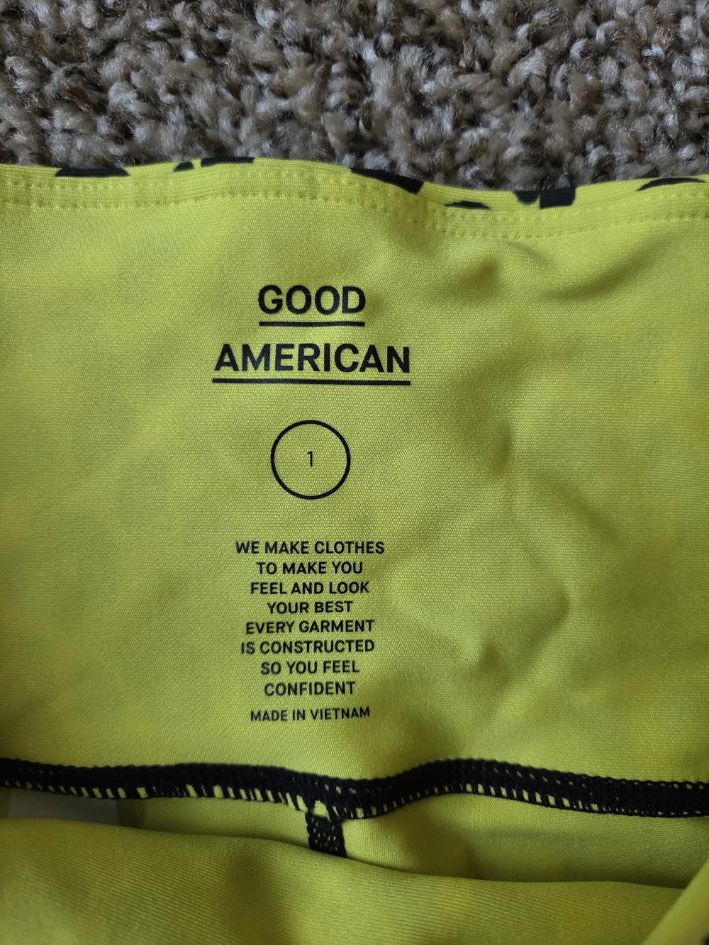 Good American Neon Leopard Workout Set - Picture 4 of 6
